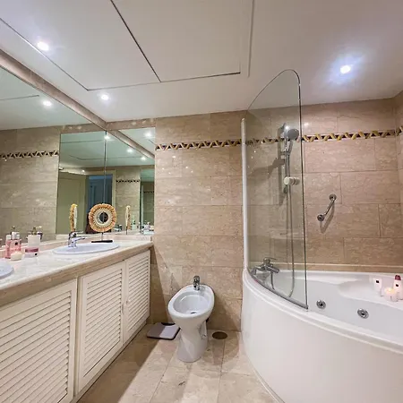 Magna Apartment *